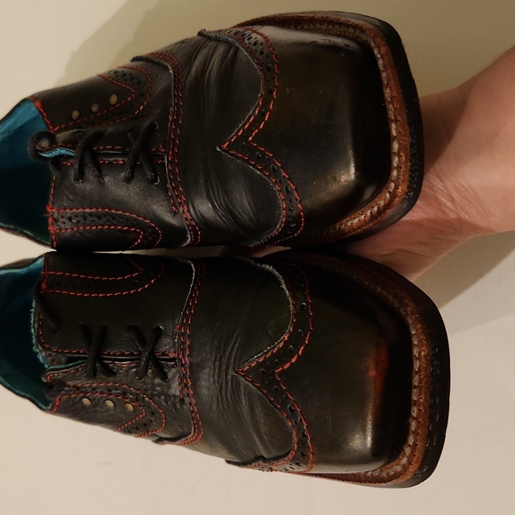 Pskaufman brogue shoes, men's 7.5, black with red contrast stitching/und… - Picture 8 of 8